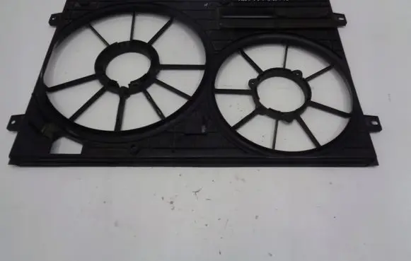 Seat Leon (1P) Radiator cooling fan shroud 1K0121207N