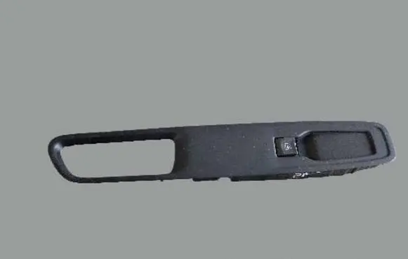Renault Clio IV Quarter vent window switch 