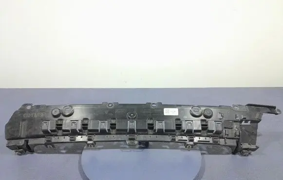 BMW X3 E83 Front bodywork piece 8081849