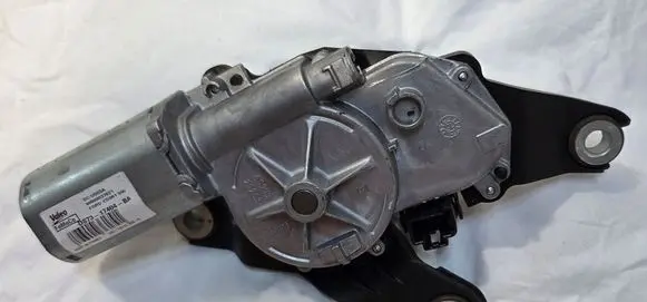 Ford Kuga II Rear window wiper motor DS731740BA
