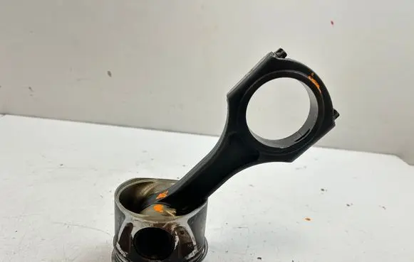 Mercedes-Benz E W212 Piston with connecting rod 65100