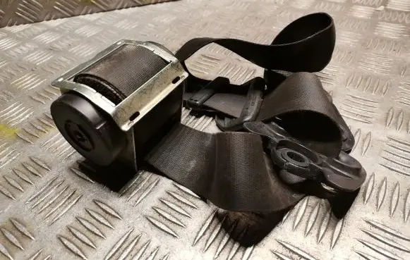 Mini One - Cooper R50 - 53 Front seatbelt 7118130