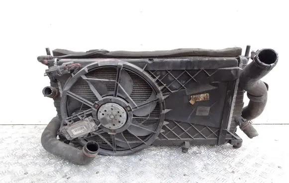 Volvo C30 Coolant fan relay 1137328558