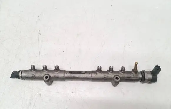 Volvo XC70 Fuel main line pipe 0445215023 30777554