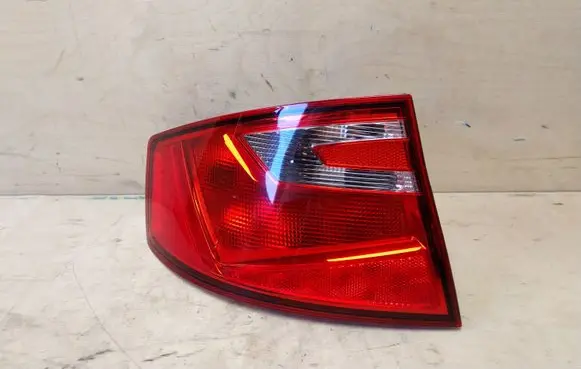 Seat Toledo IV (NH) Rear/tail lights 6JH945095B