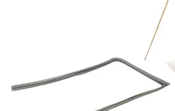 Nissan Pathfinder R51 Rubber seal rear door 
