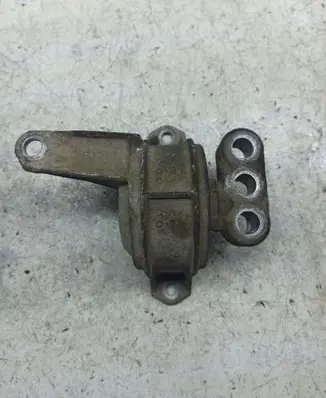 Opel Zafira A Engine mount bracket 90575772YL 90575779YH 90576049YN