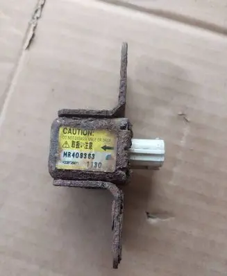 Mitsubishi Pajero Airbag deployment crash/impact sensor MR409363 1130