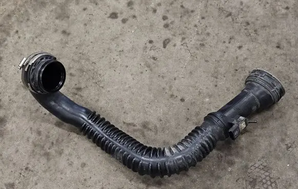 Opel Insignia A Intercooler hose/pipe 22835667 315805007