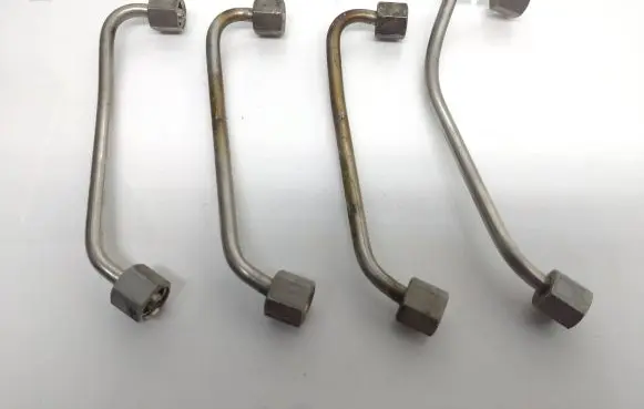 BMW 1 E81 E87 Fuel injector supply line/pipe 
