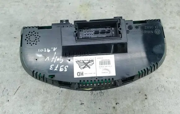 Volkswagen Golf V Speedometer (instrument cluster) 1K0920862K