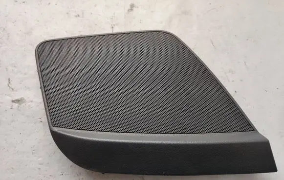 Mercedes-Benz Vito Viano W638 Side speaker trim/cover 6386890566