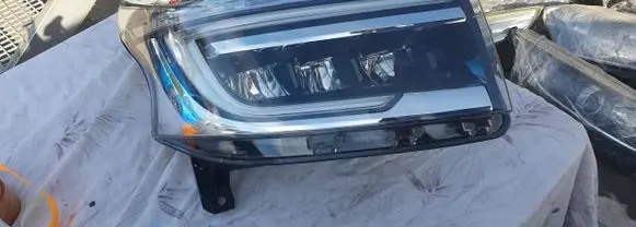 Renault Trafic III (X82) Headlight/headlamp 260103591R