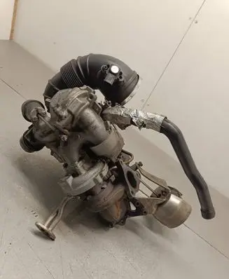 Mercedes-Benz E W212 Turbo 54399700092 A6510904030 LK50163212