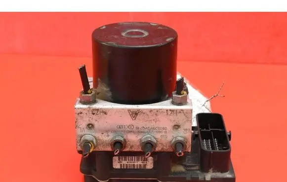 Skoda Fabia Mk2 (5J) ABS Pump 6R0614117D