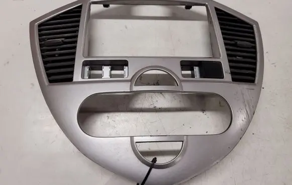 KIA Carens I Radio/GPS head unit trim 