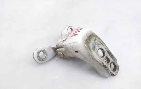 Honda CR-V Front door upper hinge 