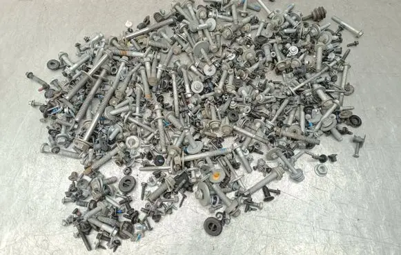 Polestar 2 Nuts/bolts 