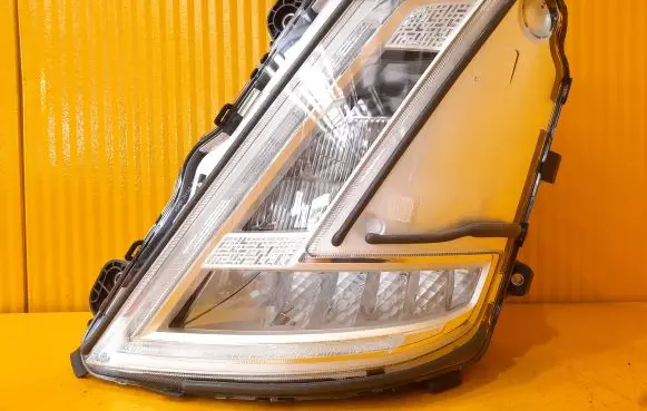 Volvo C40 Headlight/headlamp dust cover 23752809