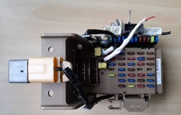 Subaru Impreza IV Fuse box set 82201FJ110 502083