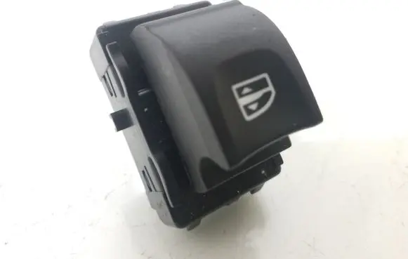 Renault Megane III Electric window control switch E3017617513A