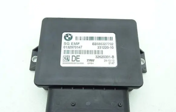 BMW 5 F10 F11 Hand brake control module 6863277