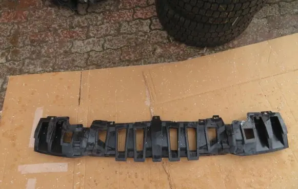 Mercedes-Benz A W169 Front bumper mounting bracket