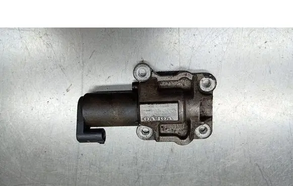 Volvo S60 Camshaft speed sensor 8670421