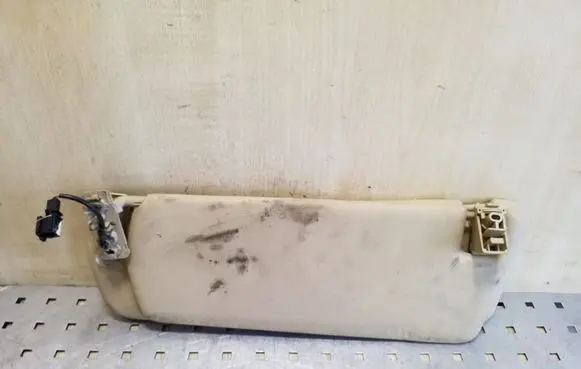 Sun visor