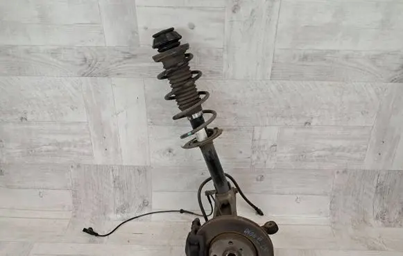 Toyota Aygo AB40 Front wheel hub spindle knuckle