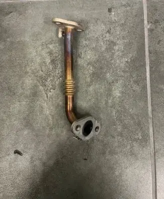 Coolant pipe/hose