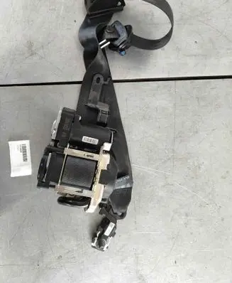 Volvo XC60 Front seatbelt 32149088 32239367 32386973