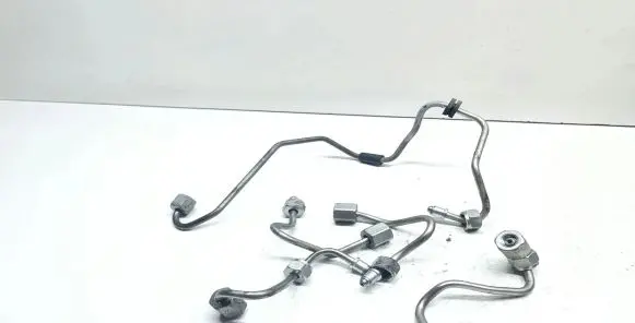 BMW 3 E90 E91 Fuel injector supply line/pipe 