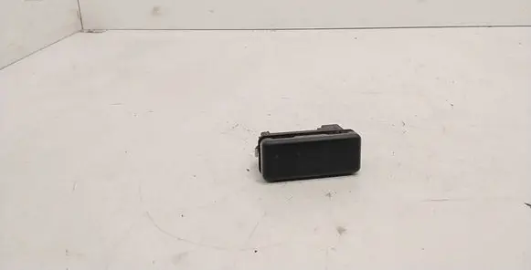 BMW 5 E39 Hazard light switch 8350947
