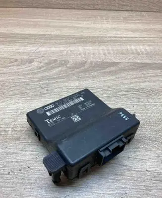 Volkswagen Touran I Gateway control module 1K0907530E 1K0907951