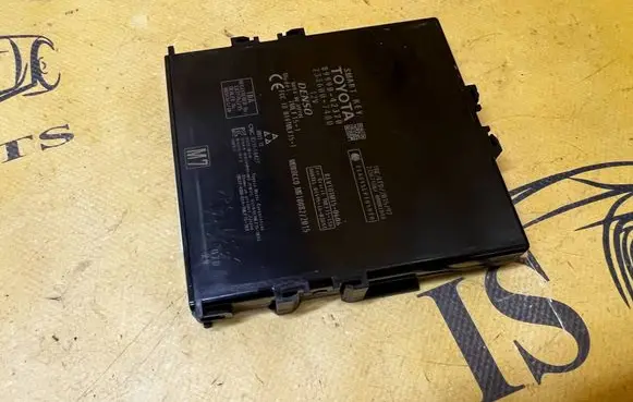 Toyota RAV 4 (XA50) Keyless (KESSY) go control unit/module 89990-42370 8999042370