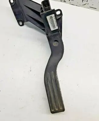 Ford Mondeo Mk III Accelerator throttle pedal 1S719F836BB nr4110