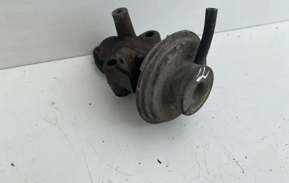 Toyota Avensis T220 EGR valve 2562027060