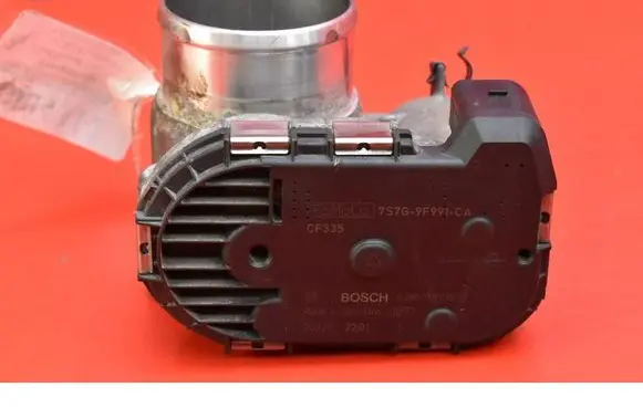 Ford Focus Throttle body valve 7S7G9F991CA
