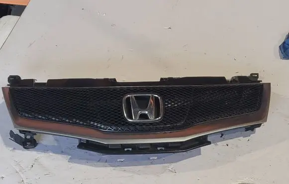 Honda Civic Front bumper upper radiator grill 71122SMTE5
