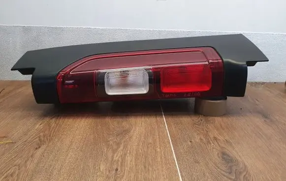 Renault Trafic III (X82) Rear/tail lights 265504656R