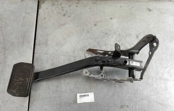 Tesla Model S Brake pedal 105065700A