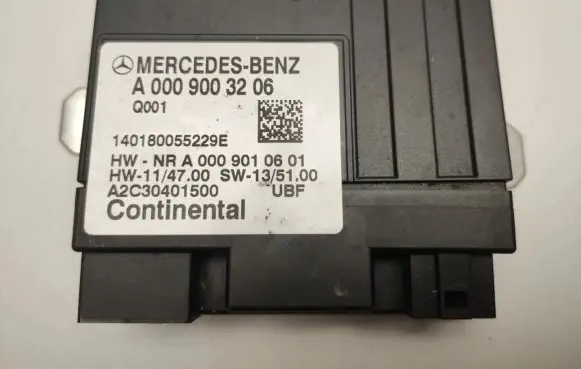 Mercedes-Benz E W212 Other control units/modules A0009003206