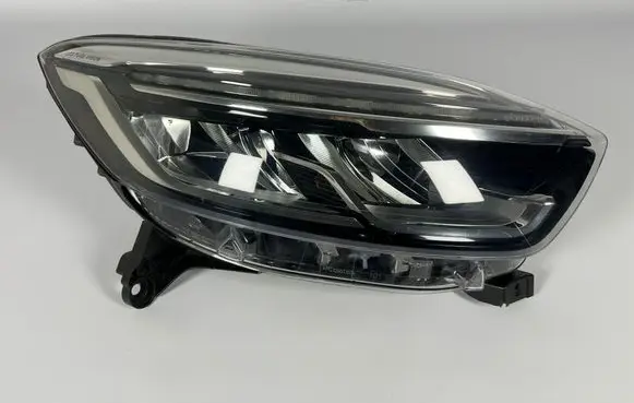 Renault Captur Headlight/headlamp 260107244R
