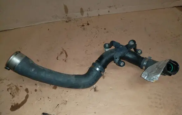 Nissan Qashqai Intercooler hose/pipe M2144600468