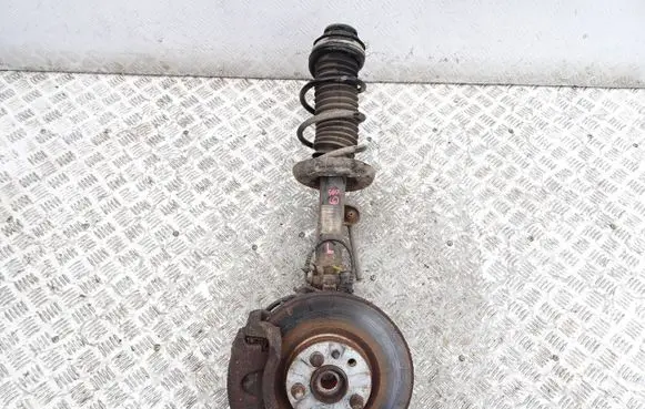 Fiat 500L Front wheel hub spindle knuckle e68