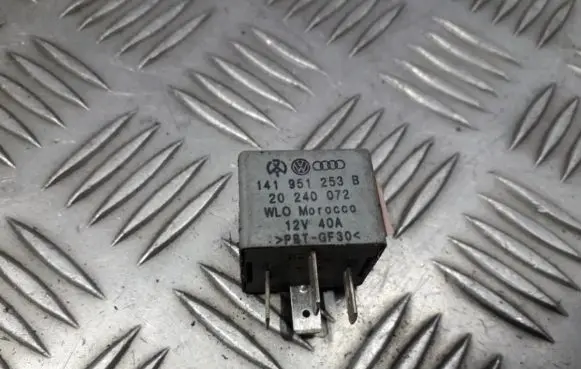 Volkswagen Golf IV Other relay 141951253b 20240072