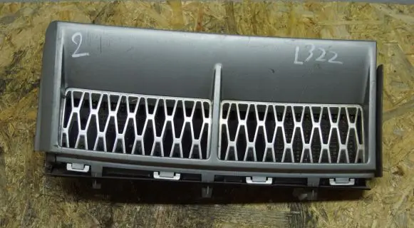 Land Rover Range Rover L322 Fender grill 
