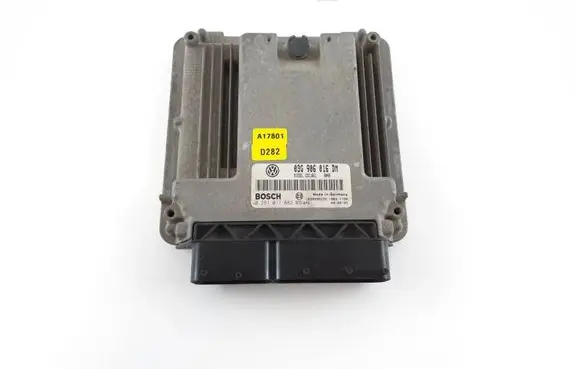 Volkswagen Touran I Engine control unit/module 03G906016DM 0281011882 03G906016