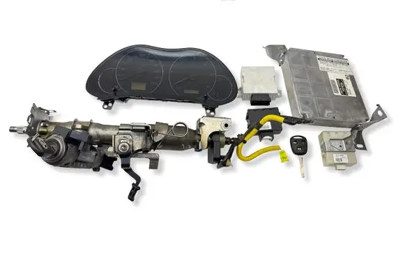 Toyota Avensis T250 Engine ECU kit and lock set 8966105821